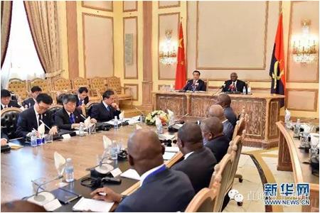 Premier Li Keqiang Met Angola President Dos Santos, then They Had a Press Conference